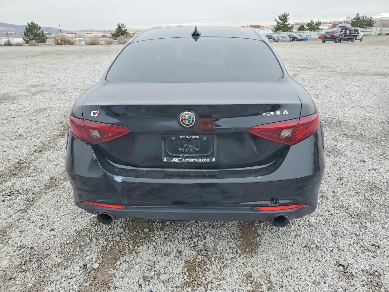 2017 ALFA ROMEO GIULIA TI Q4 photo 11