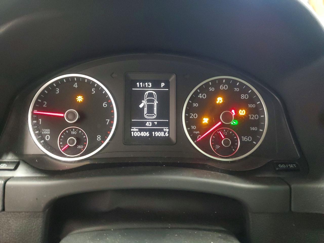 2011 VOLKSWAGEN TIGUAN S photo 9