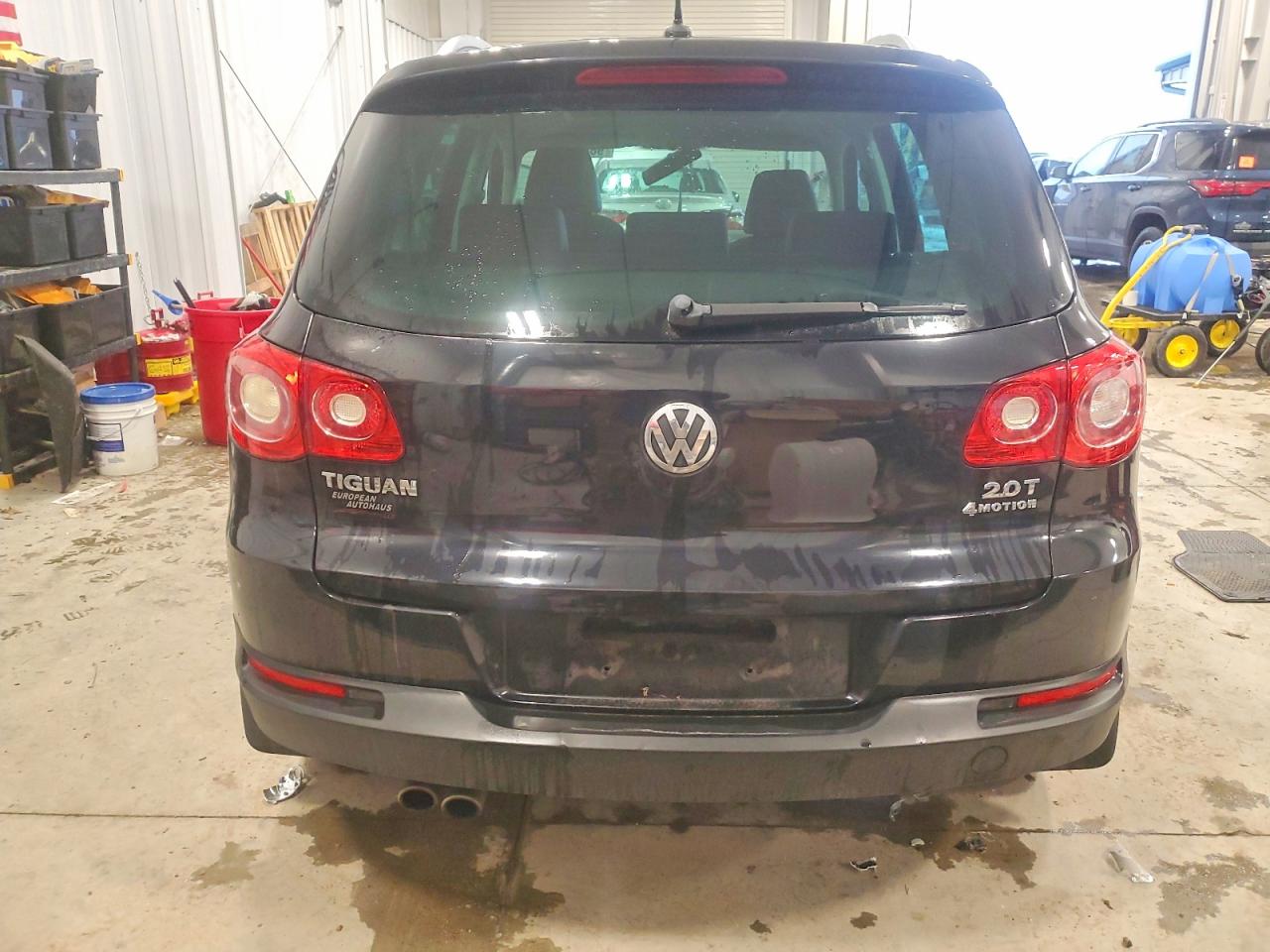 2011 VOLKSWAGEN TIGUAN S photo 6