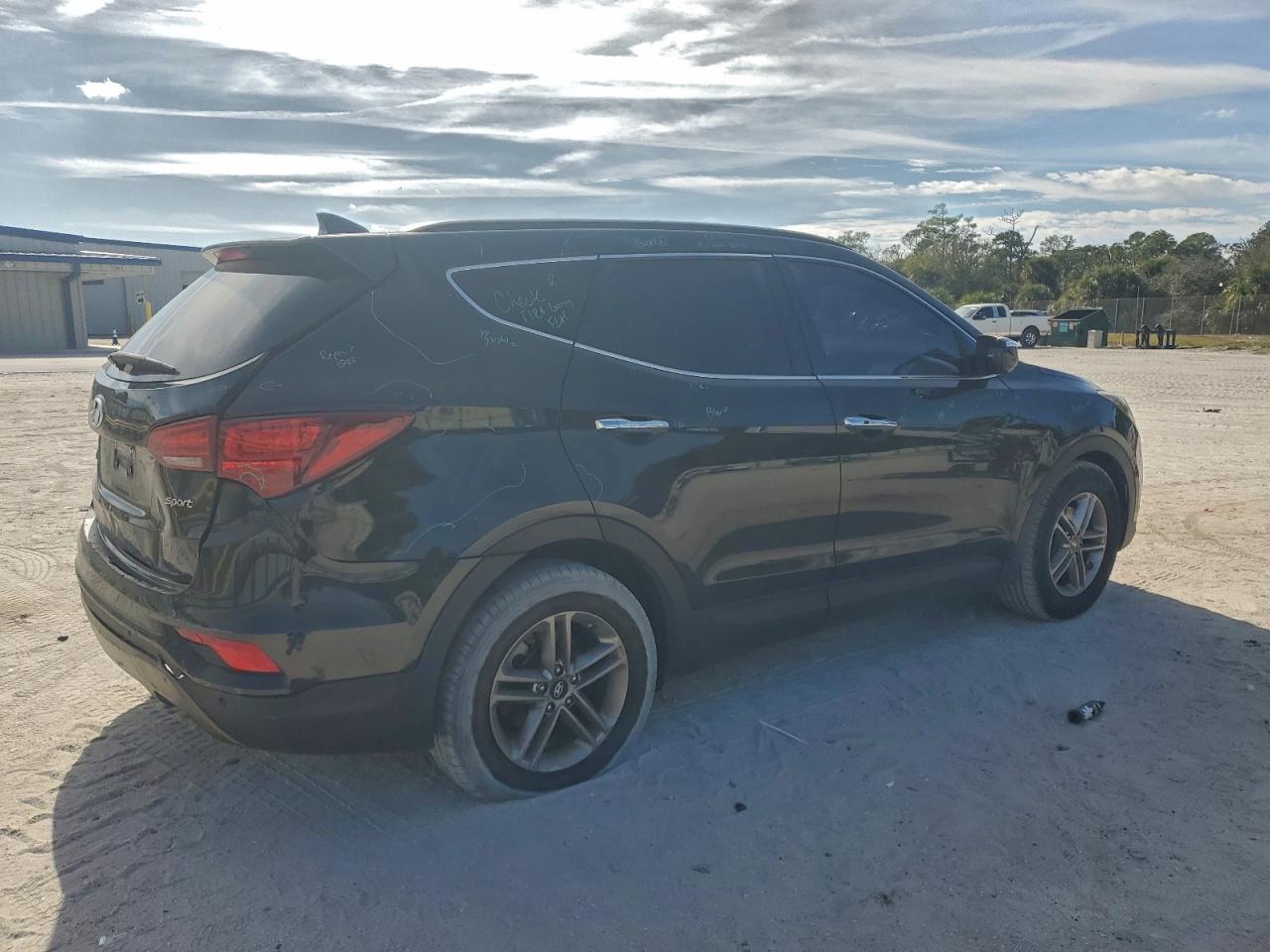 2017 HYUNDAI SANTA FE SPORT photo 3