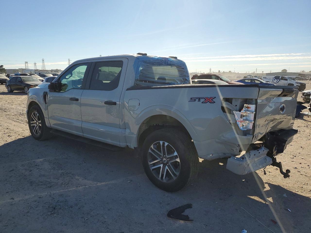 2023 FORD F150 SUPERCREW photo 2