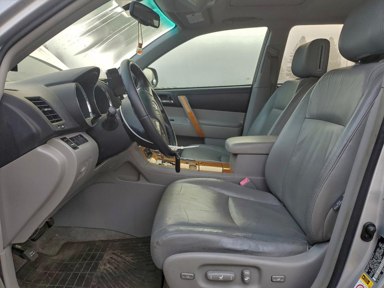2010 TOYOTA HIGHLANDER HYBRID LIMITED photo 7