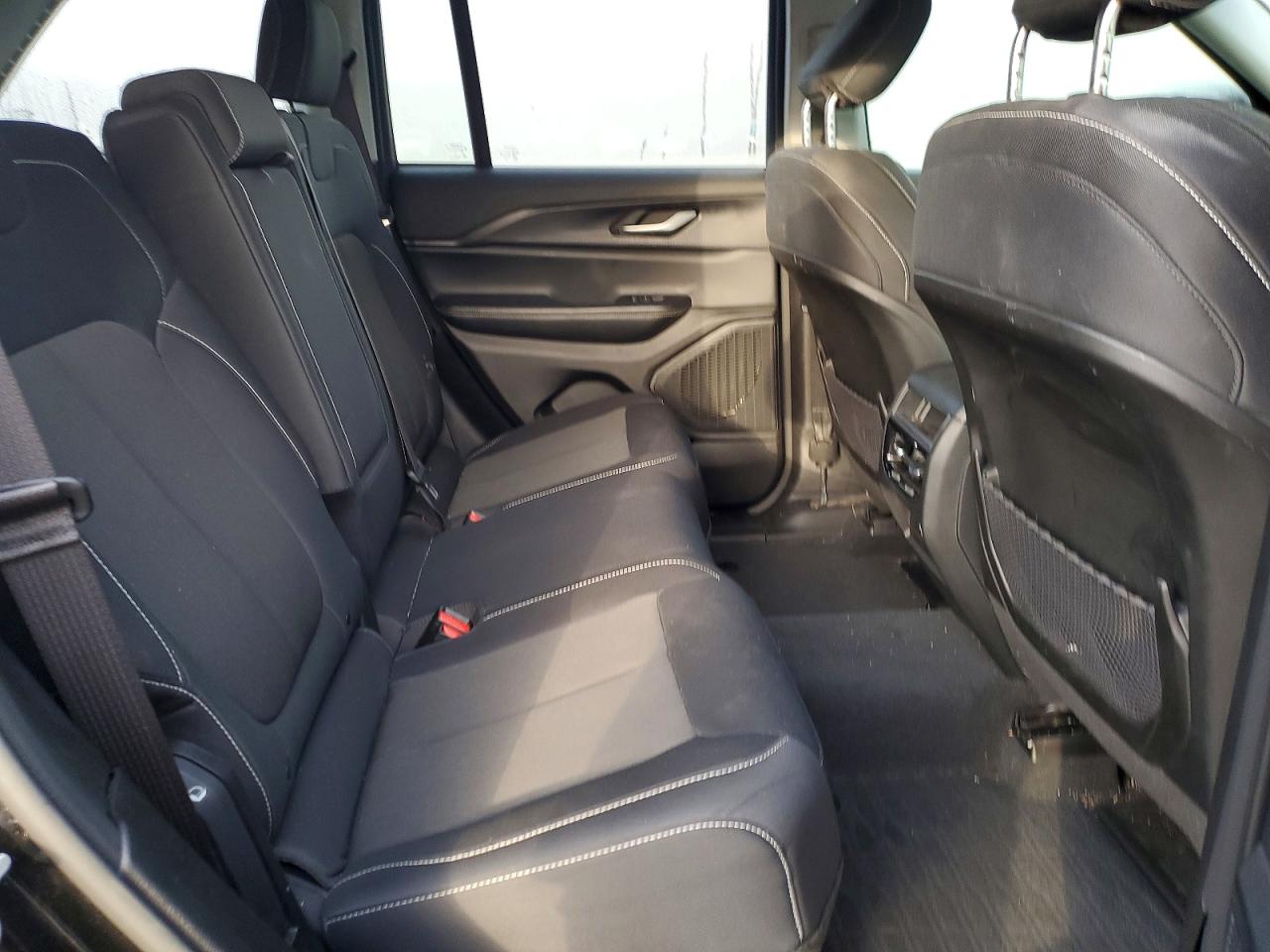 2023 JEEP GRAND CHEROKEE LAREDO photo 10