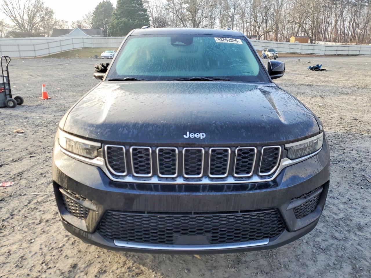 2023 JEEP GRAND CHEROKEE LAREDO photo 5