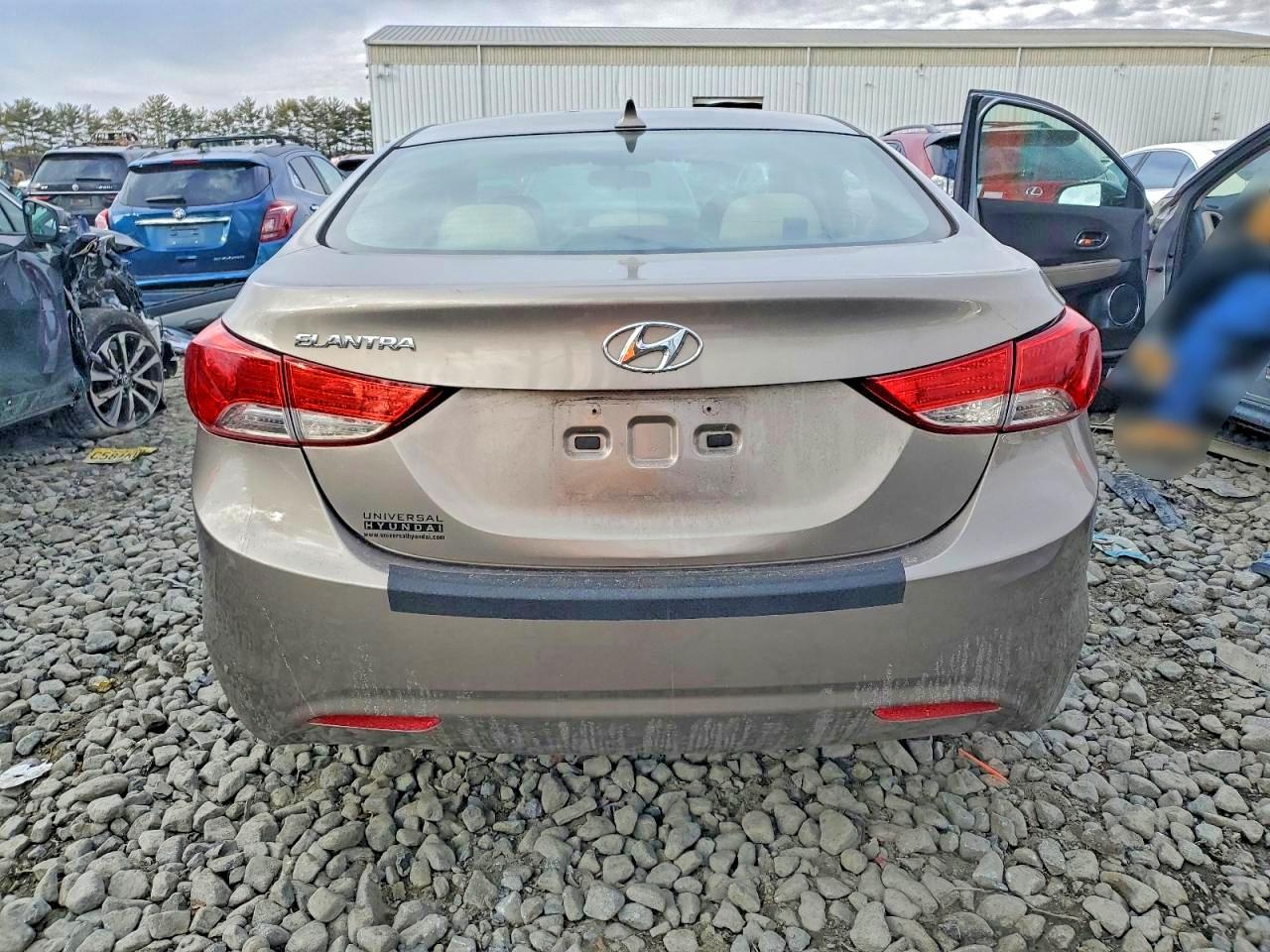 2013 HYUNDAI ELANTRA GLS photo 6