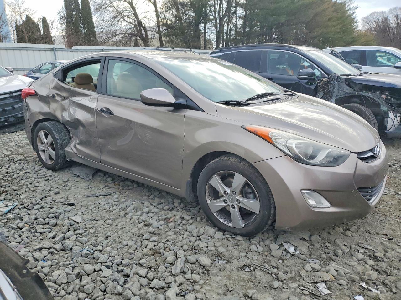 2013 HYUNDAI ELANTRA GLS photo 4
