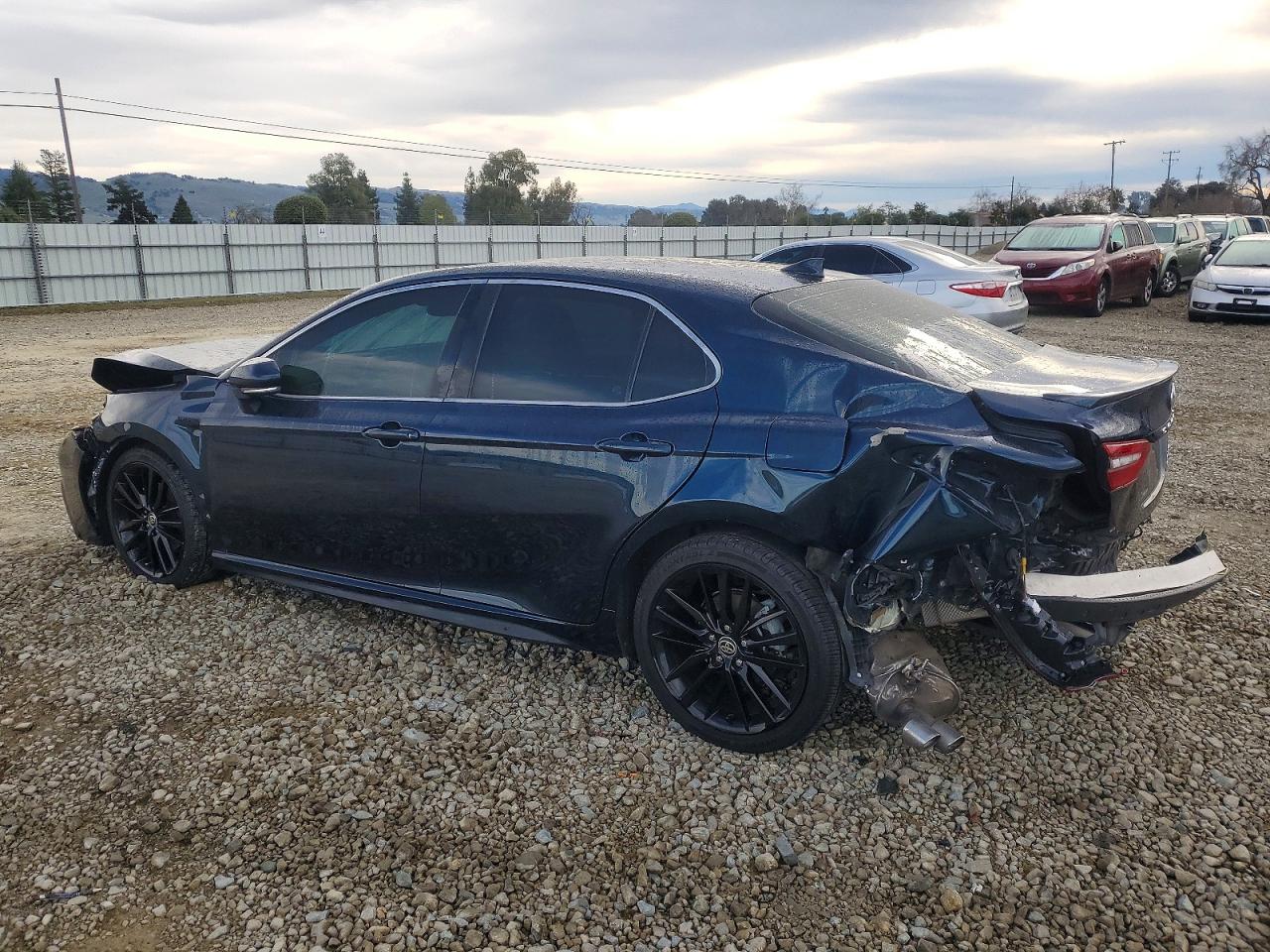 2021 TOYOTA CAMRY XSE photo 2