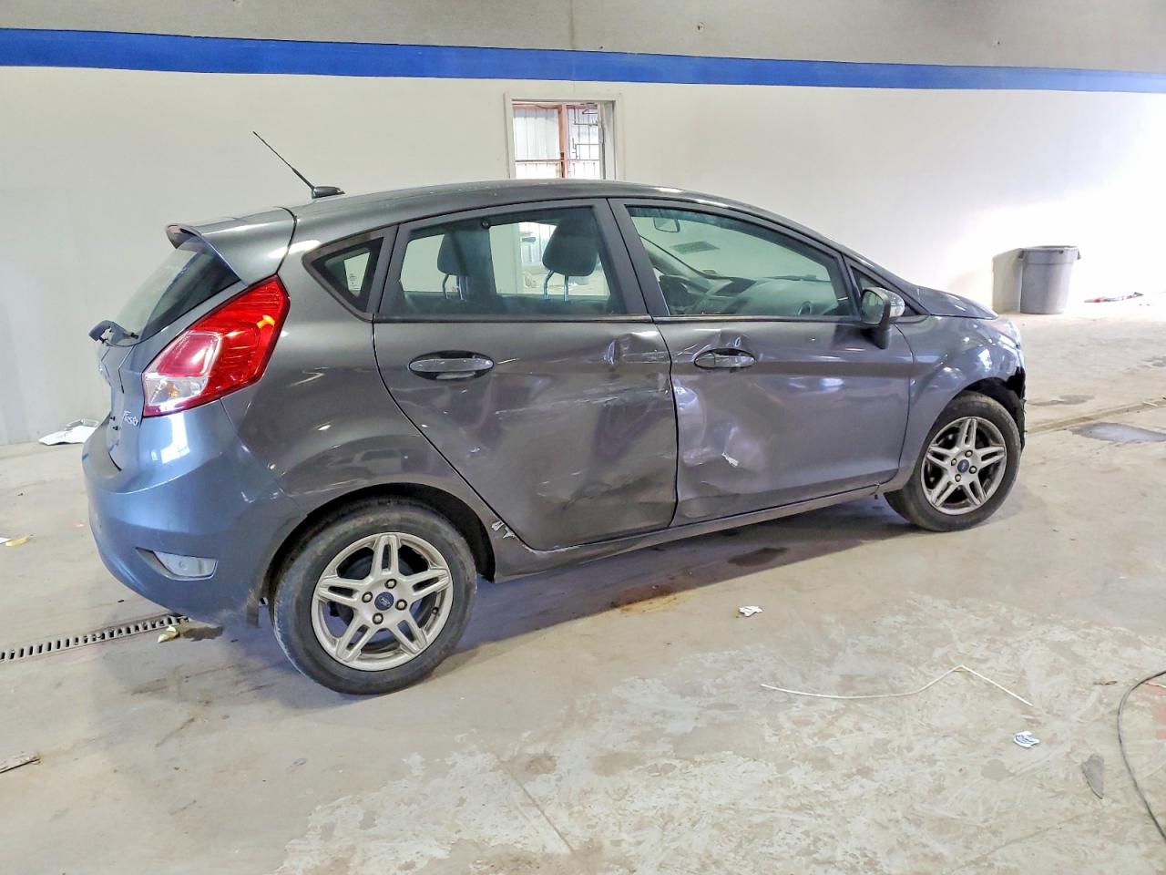 2019 FORD FIESTA SE photo 3