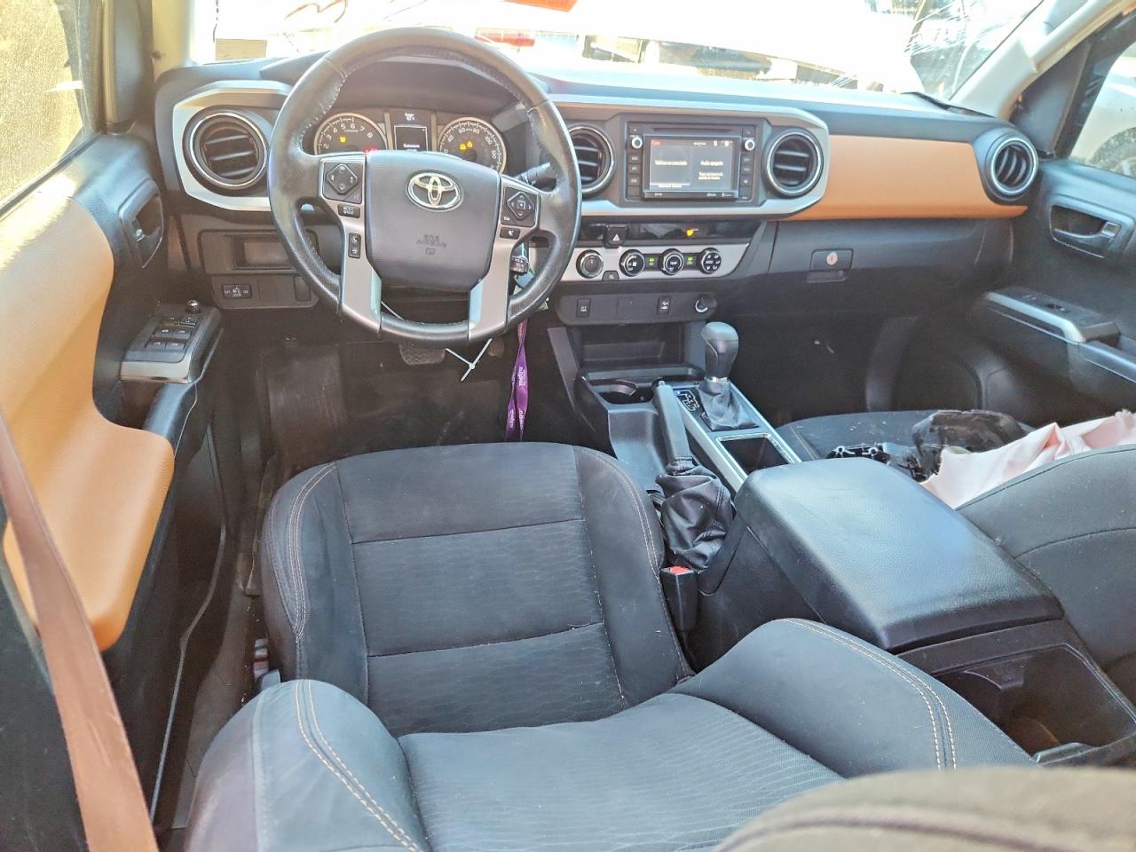 2017 TOYOTA TACOMA DOUBLE CAB photo 22