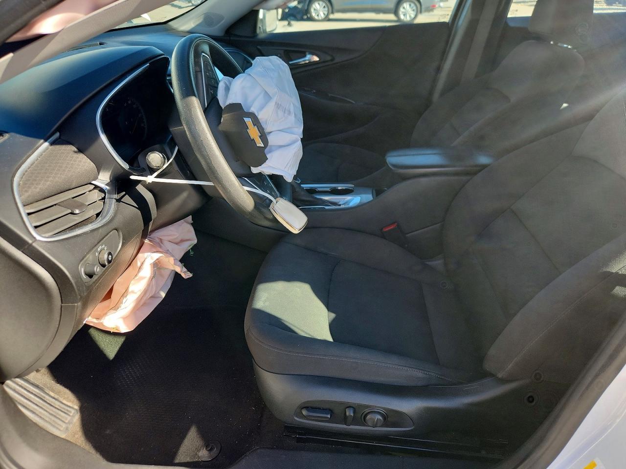 2021 CHEVROLET MALIBU LT photo 7