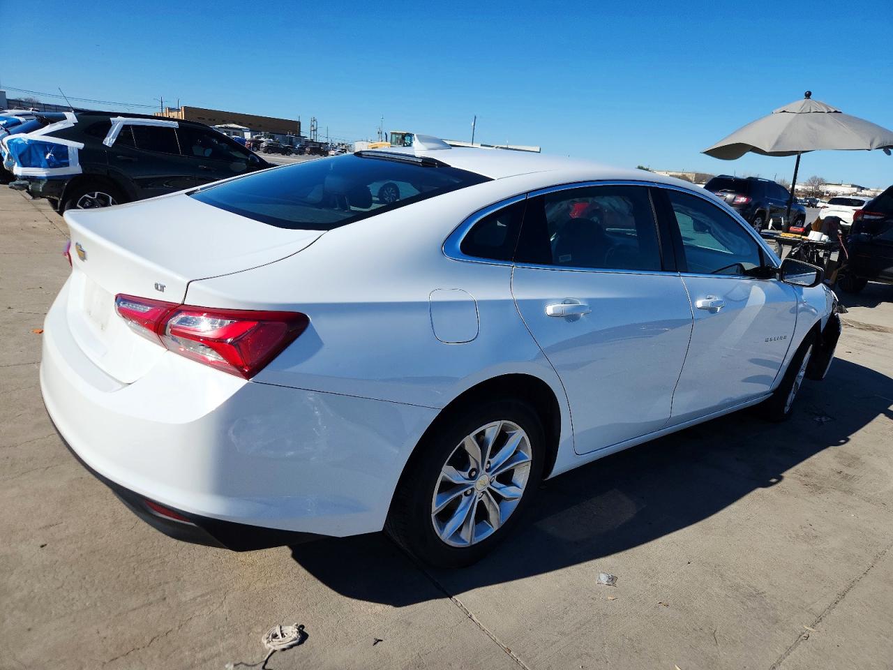 2021 CHEVROLET MALIBU LT photo 3