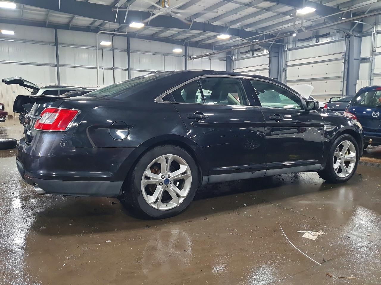 2010 FORD TAURUS SHO photo 3