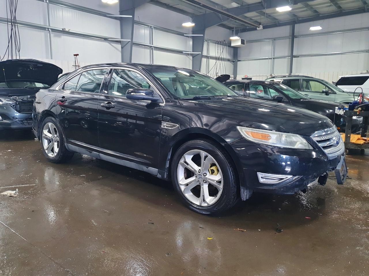 2010 FORD TAURUS SHO photo 4
