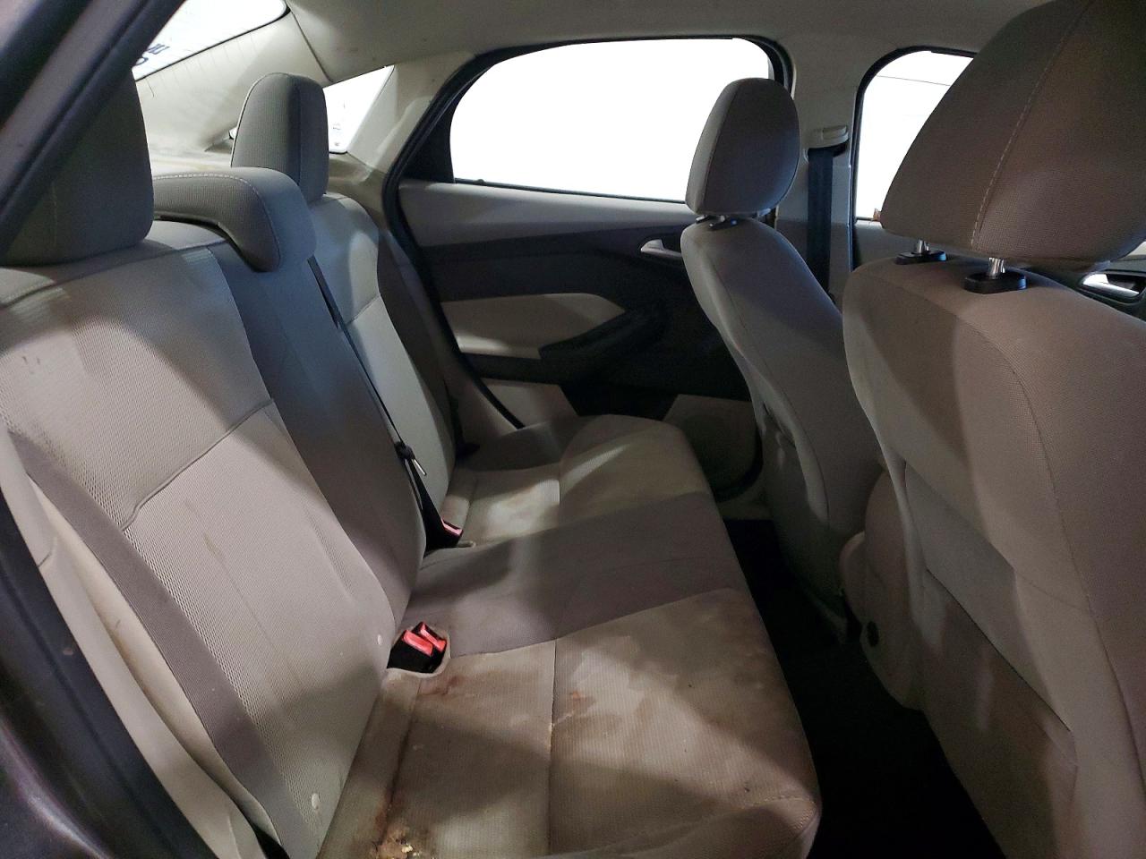2014 FORD FOCUS SE photo 19