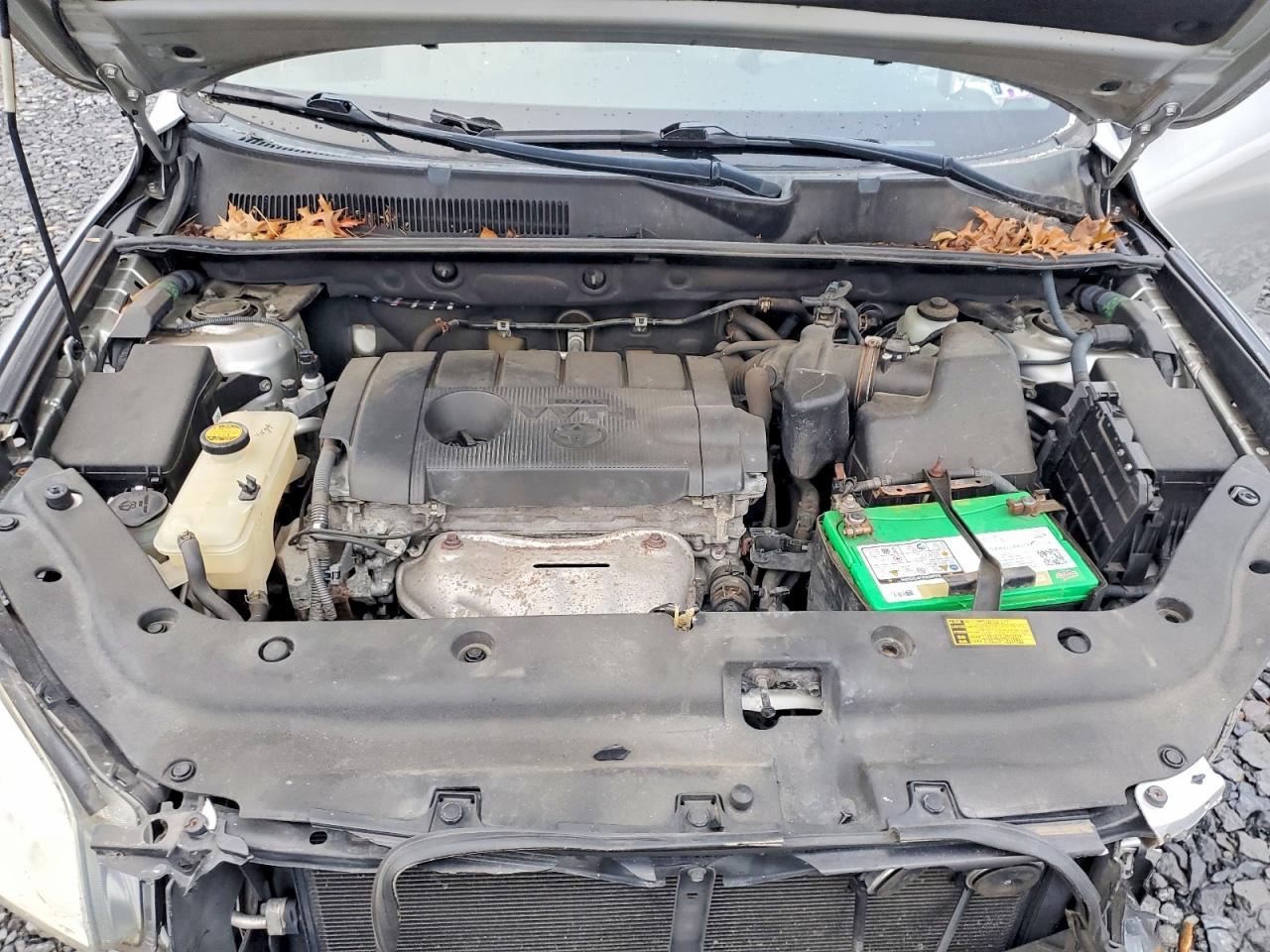 2011 TOYOTA RAV4 BASE photo 34