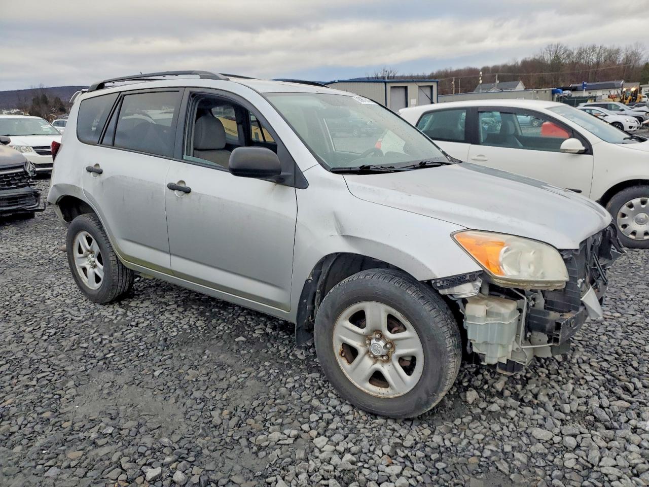 2011 TOYOTA RAV4 BASE photo 10