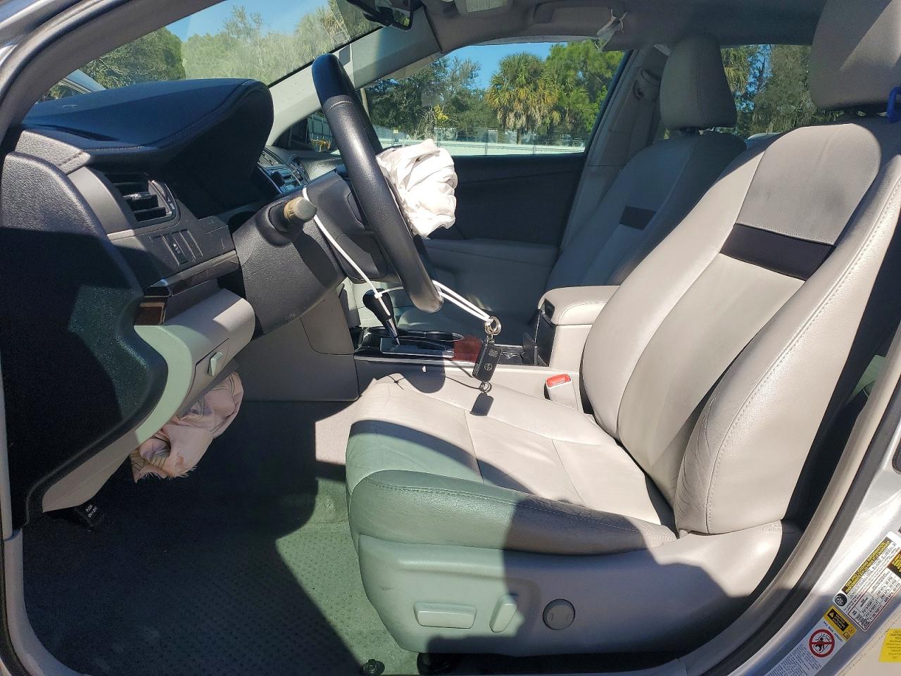 2013 TOYOTA CAMRY SE photo 7