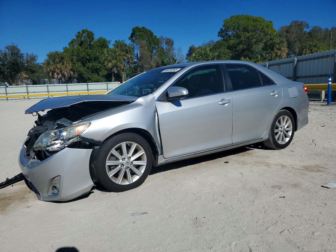 2013 TOYOTA CAMRY