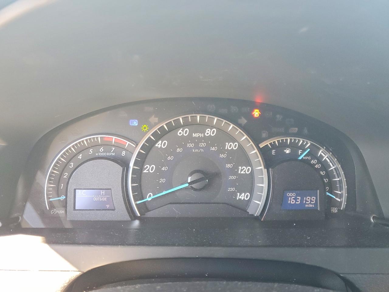 2013 TOYOTA CAMRY SE photo 9