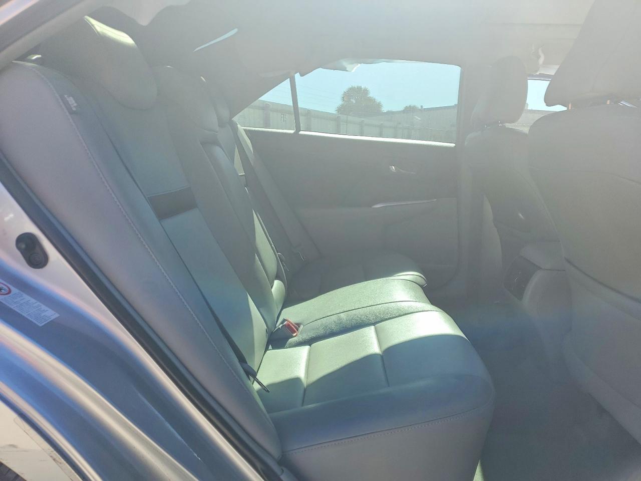2013 TOYOTA CAMRY SE photo 10