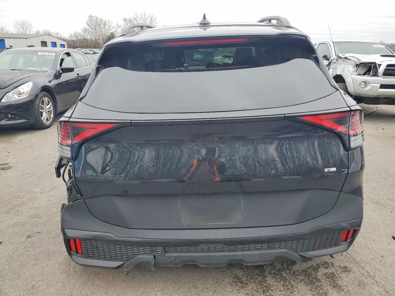2025 KIA SPORTAGE X LINE photo 11