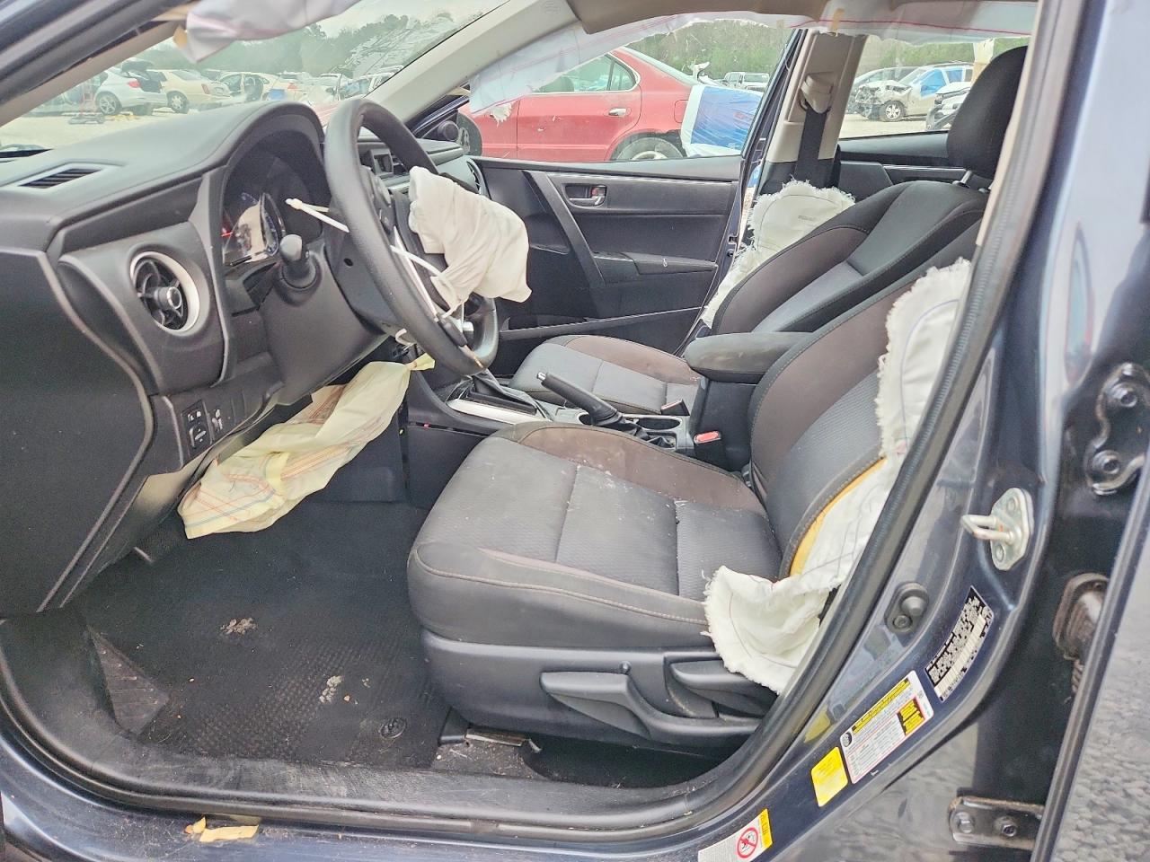 2019 TOYOTA COROLLA L photo 13
