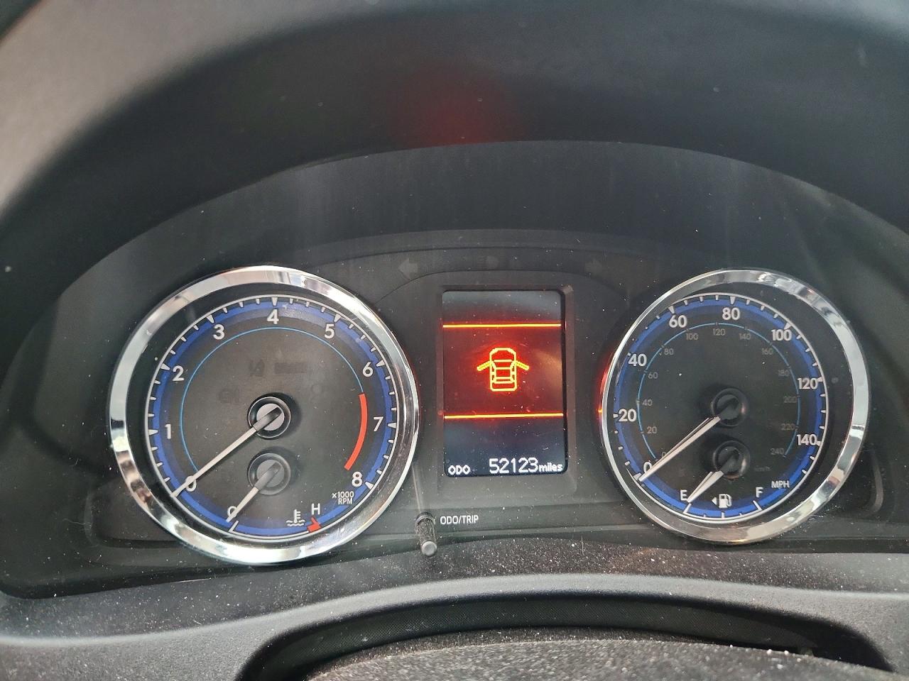 2019 TOYOTA COROLLA L photo 17