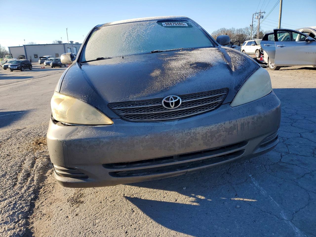 2004 TOYOTA CAMRY LE photo 9