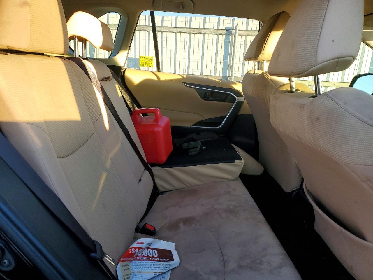 2019 TOYOTA RAV4 LE photo 11