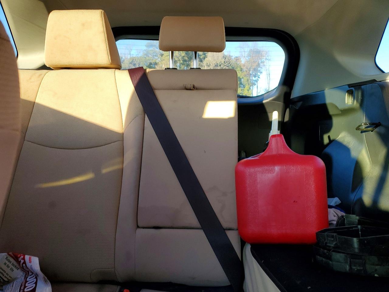2019 TOYOTA RAV4 LE photo 10