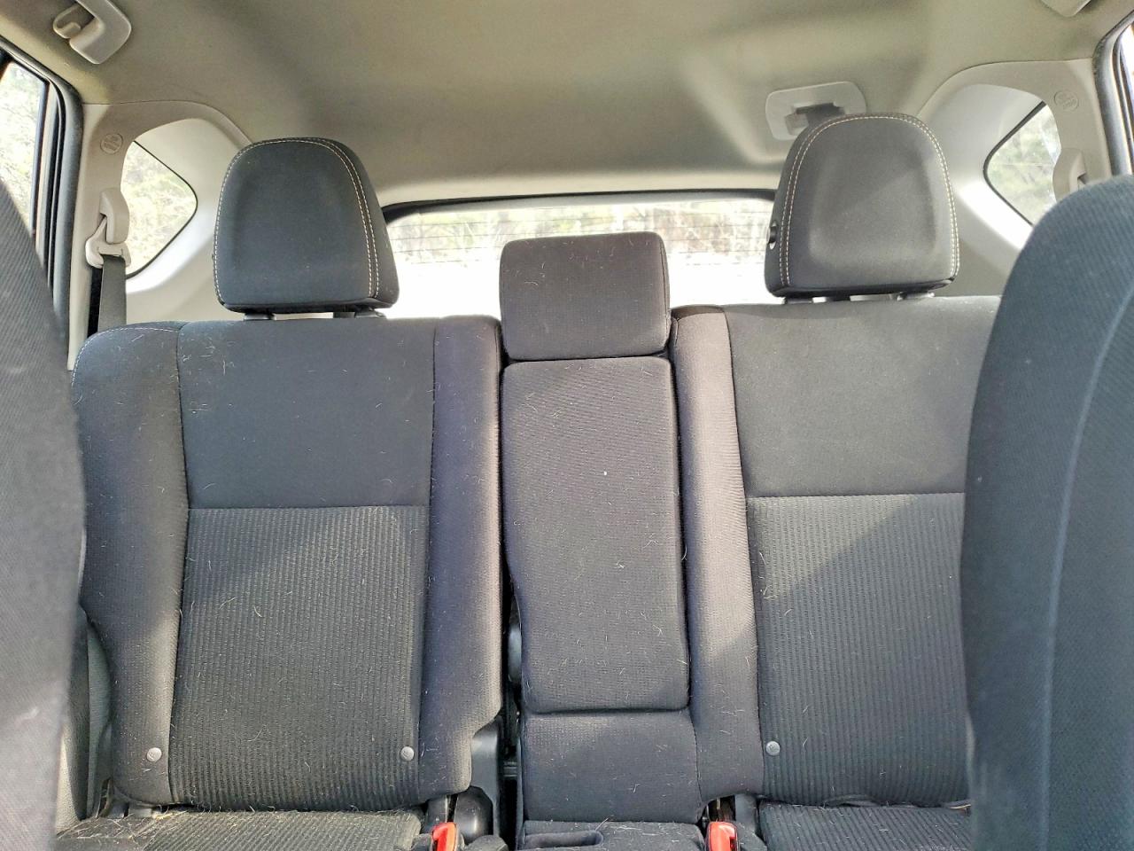 2015 TOYOTA RAV4 XLE photo 10