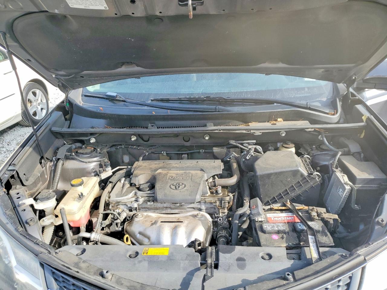 2015 TOYOTA RAV4 XLE photo 12