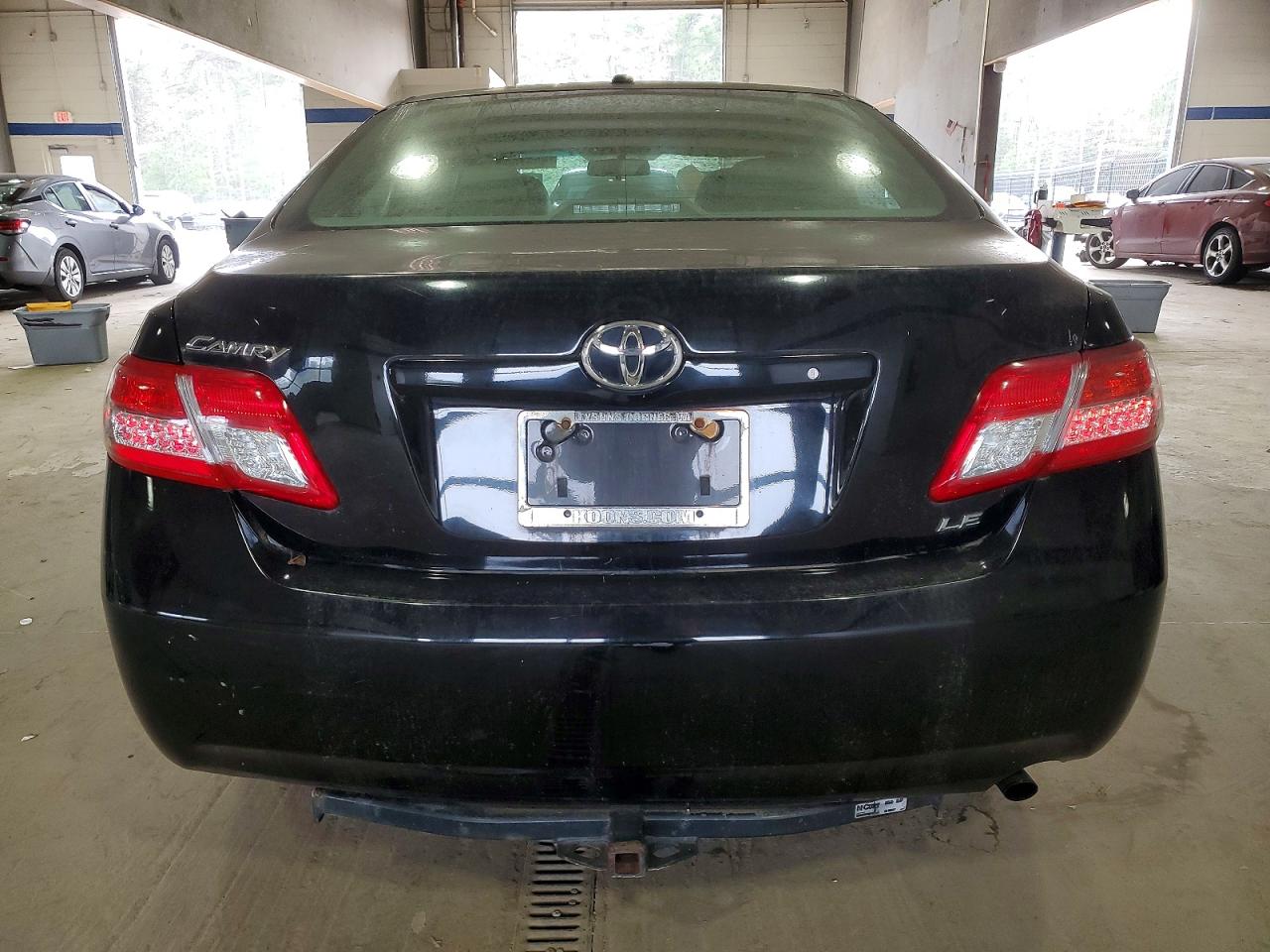2010 TOYOTA CAMRY BASE photo 6