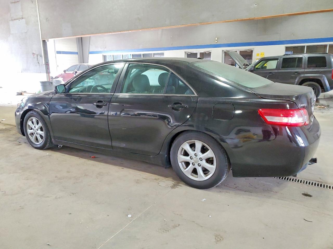 2010 TOYOTA CAMRY BASE photo 2