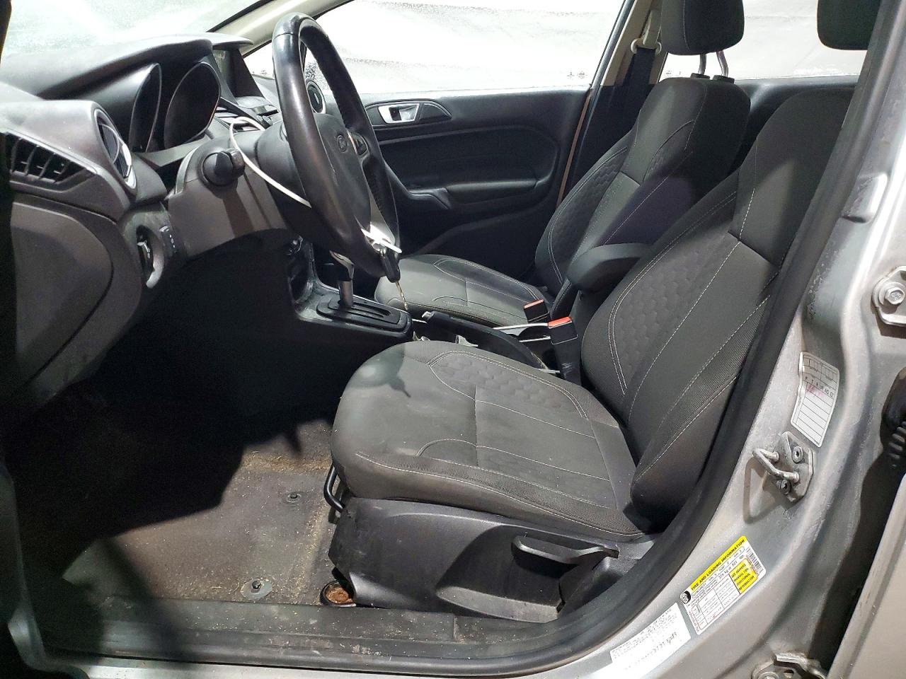 2016 FORD FIESTA SE photo 7