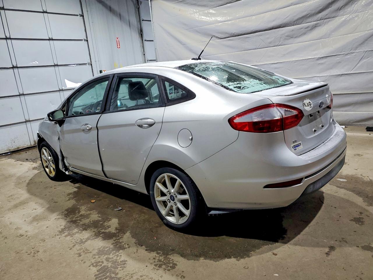 2016 FORD FIESTA SE photo 2