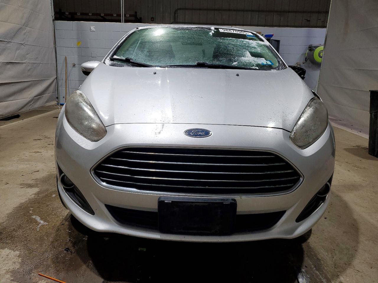 2016 FORD FIESTA SE photo 5