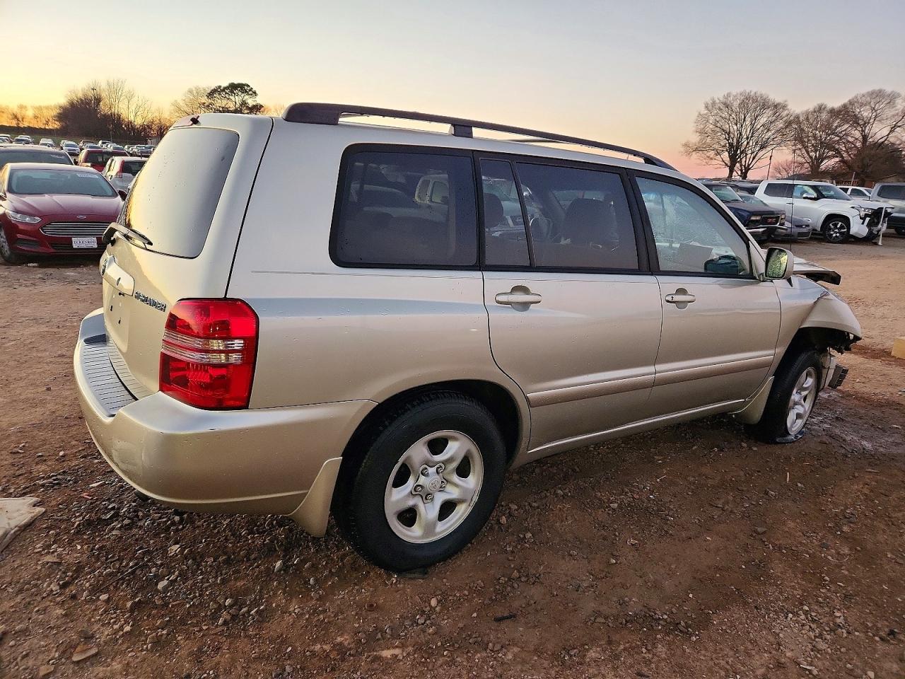 2003 TOYOTA HIGHLANDER BASE photo 7