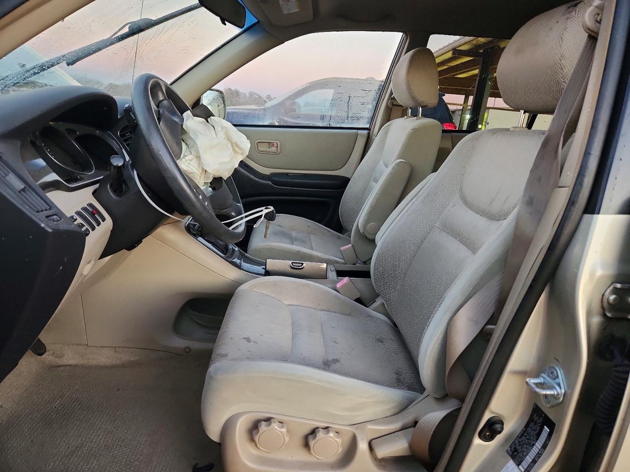 2003 TOYOTA HIGHLANDER BASE photo 19