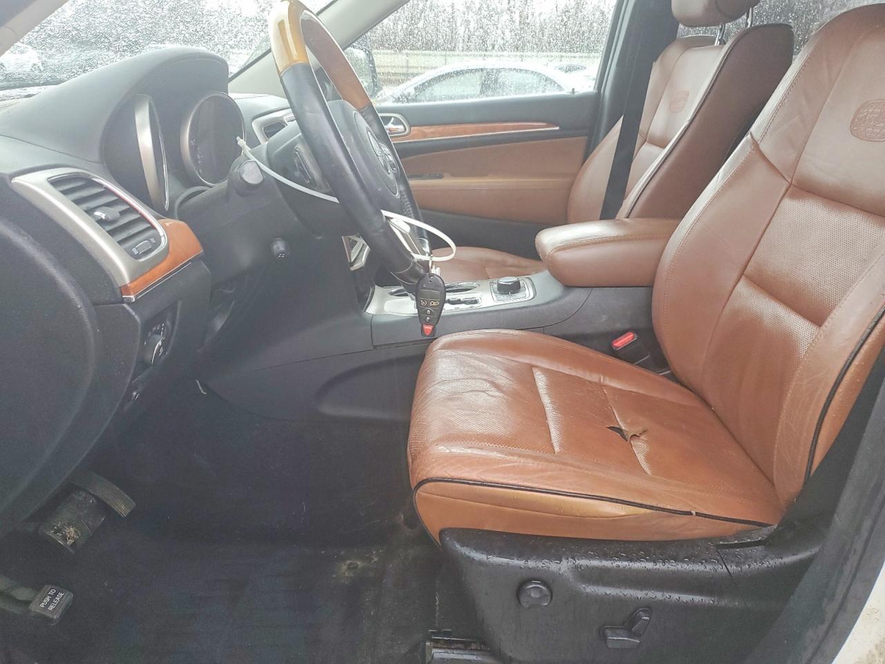 2012 JEEP GRAND CHEROKEE OVERLAND photo 13