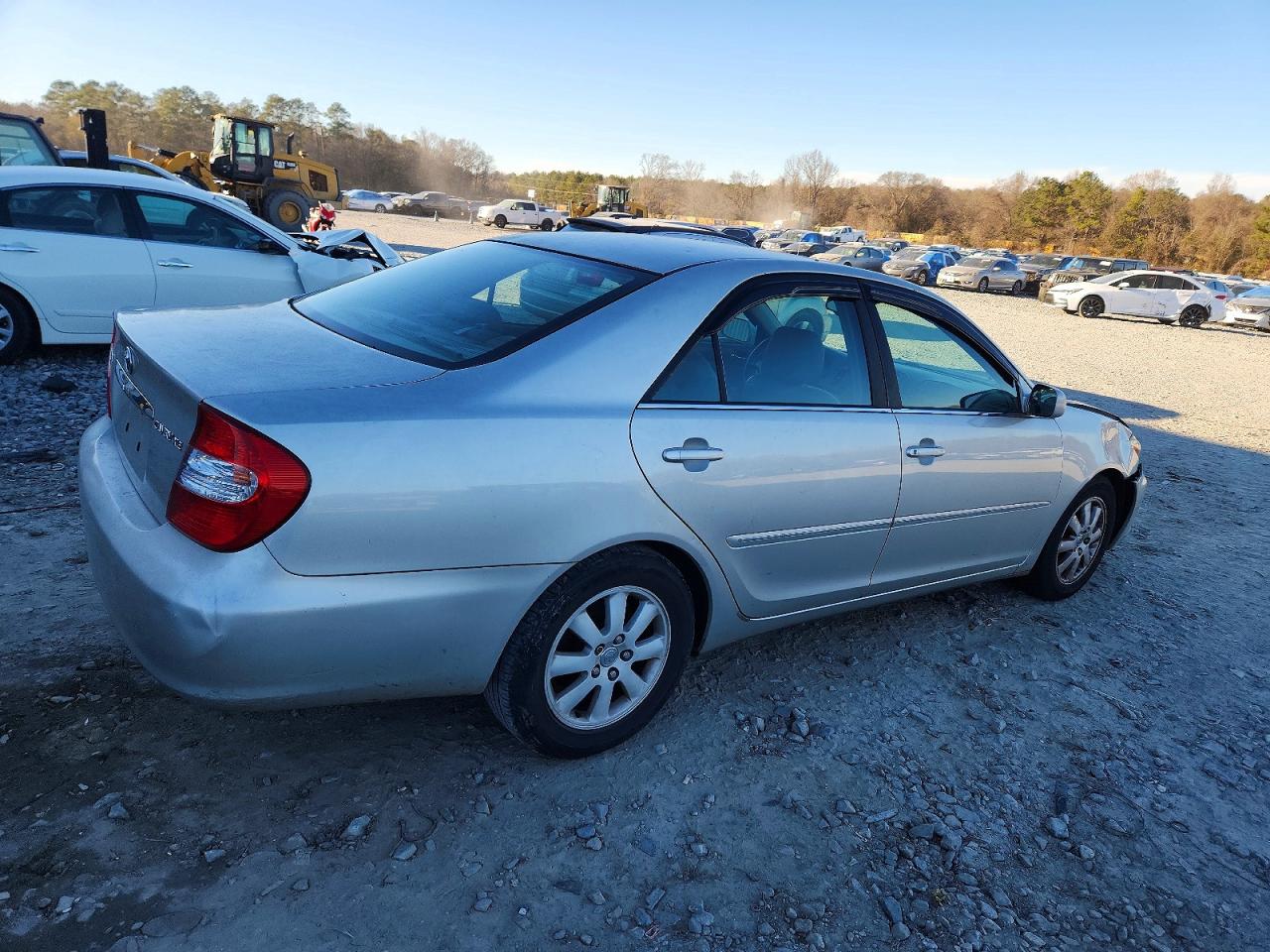 2003 TOYOTA CAMRY LE photo 3