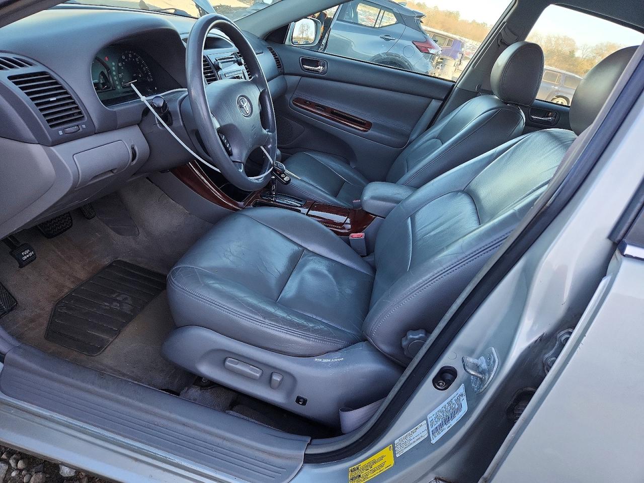 2003 TOYOTA CAMRY LE photo 7