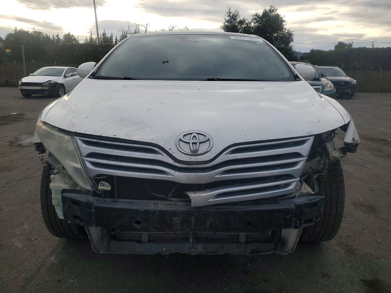 2011 TOYOTA VENZA photo 9