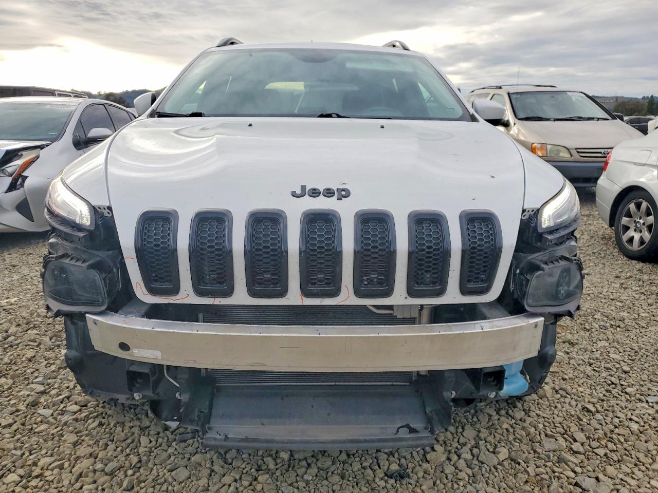 2018 JEEP CHEROKEE LATITUDE photo 9