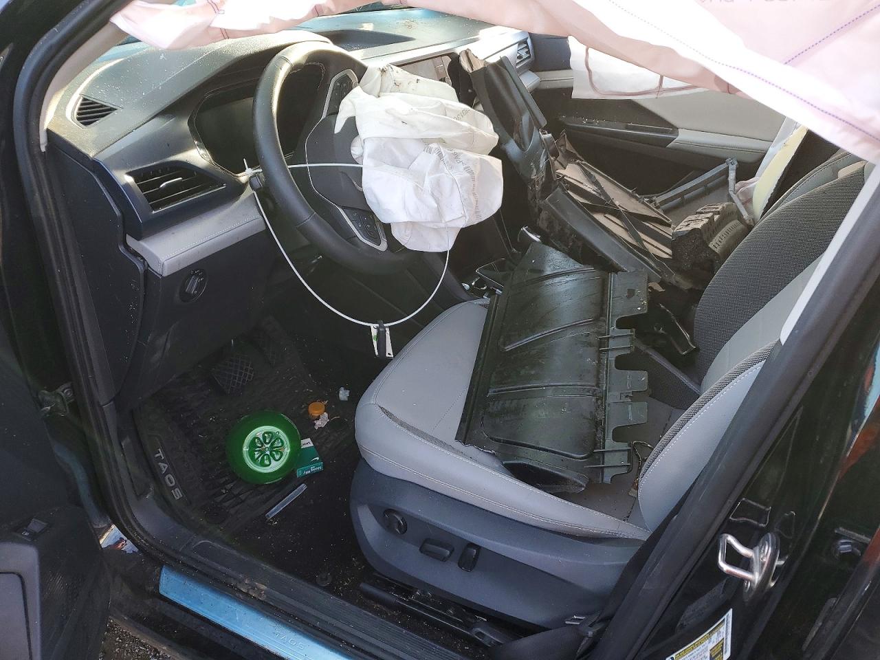 2024 VOLKSWAGEN TAOS SE photo 7