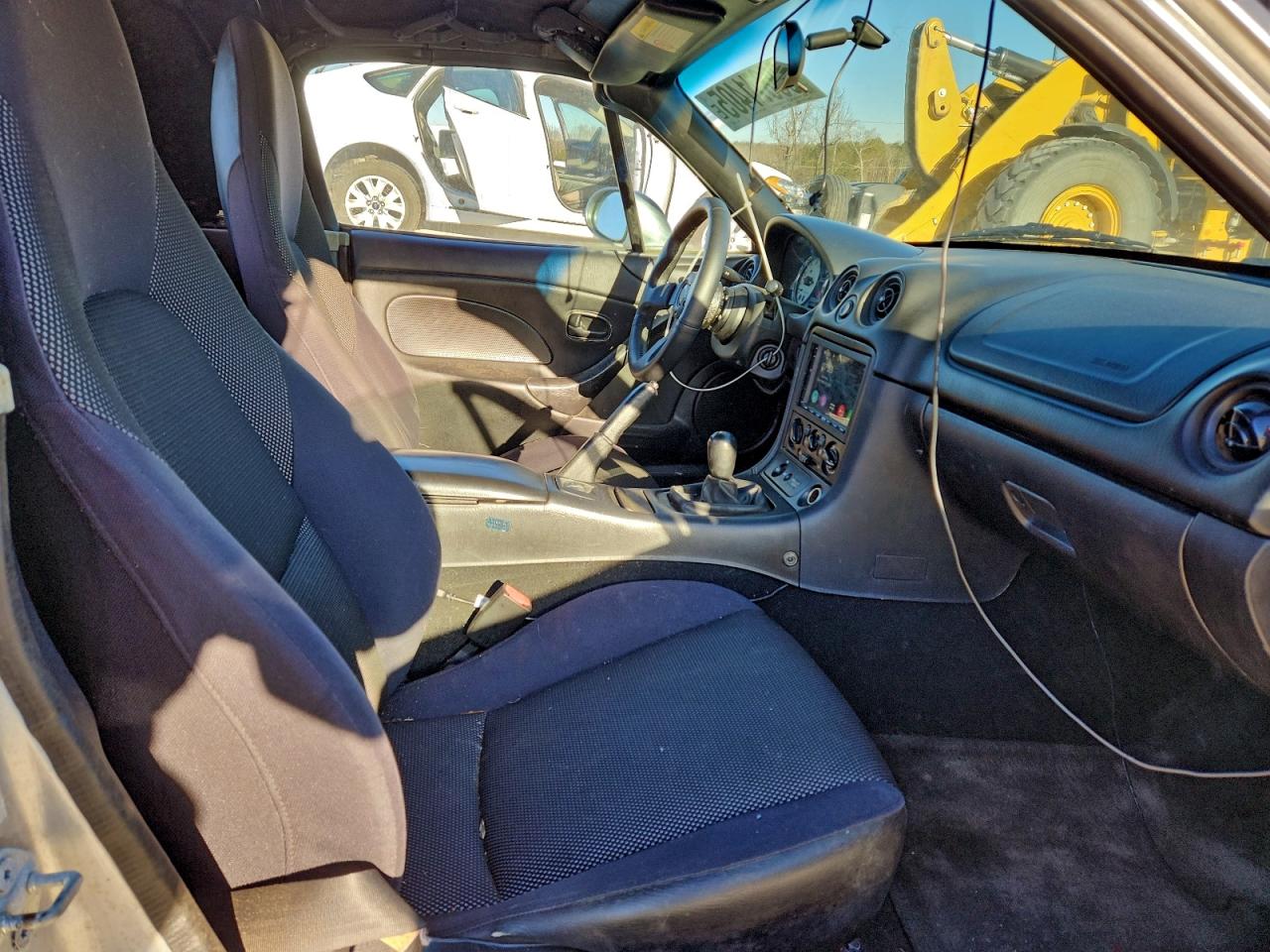 2002 MAZDA MX-5 MIATA BASE photo 10