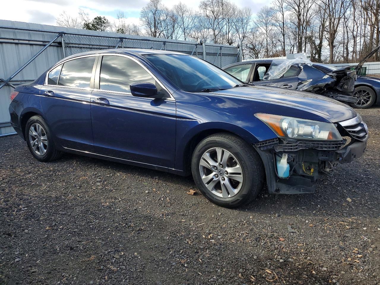 2011 HONDA ACCORD LXP photo 4