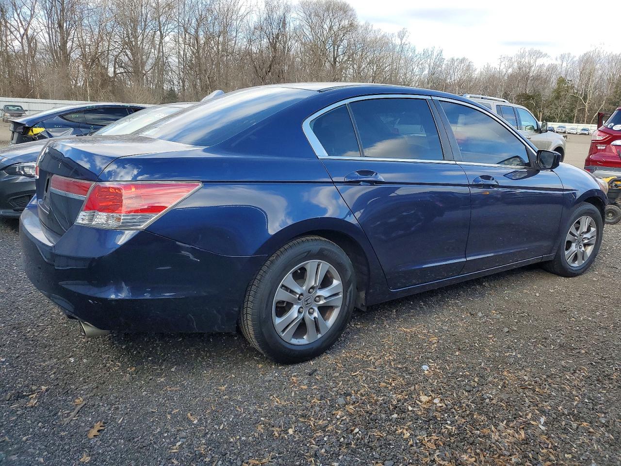 2011 HONDA ACCORD LXP photo 3