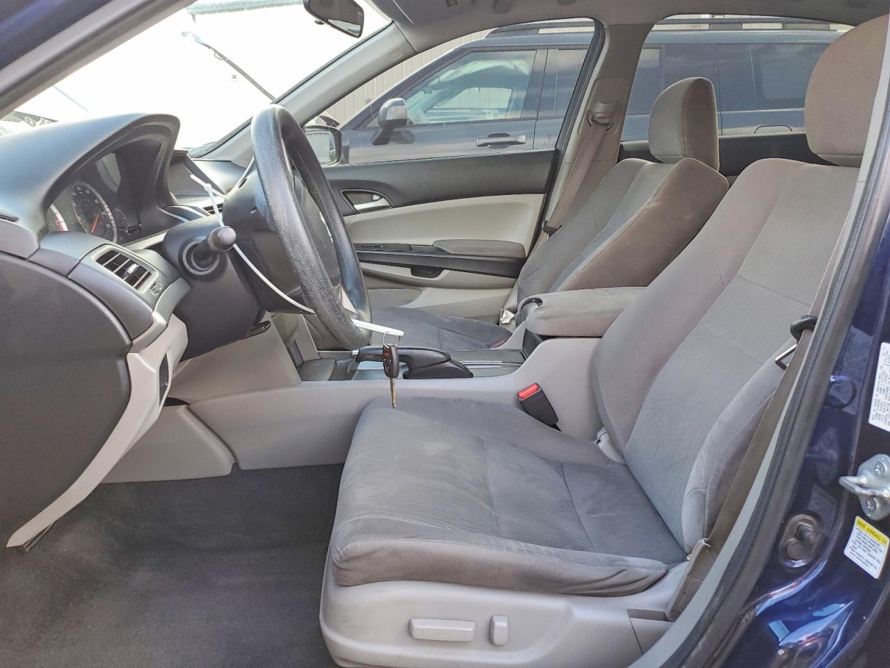 2011 HONDA ACCORD LXP photo 7