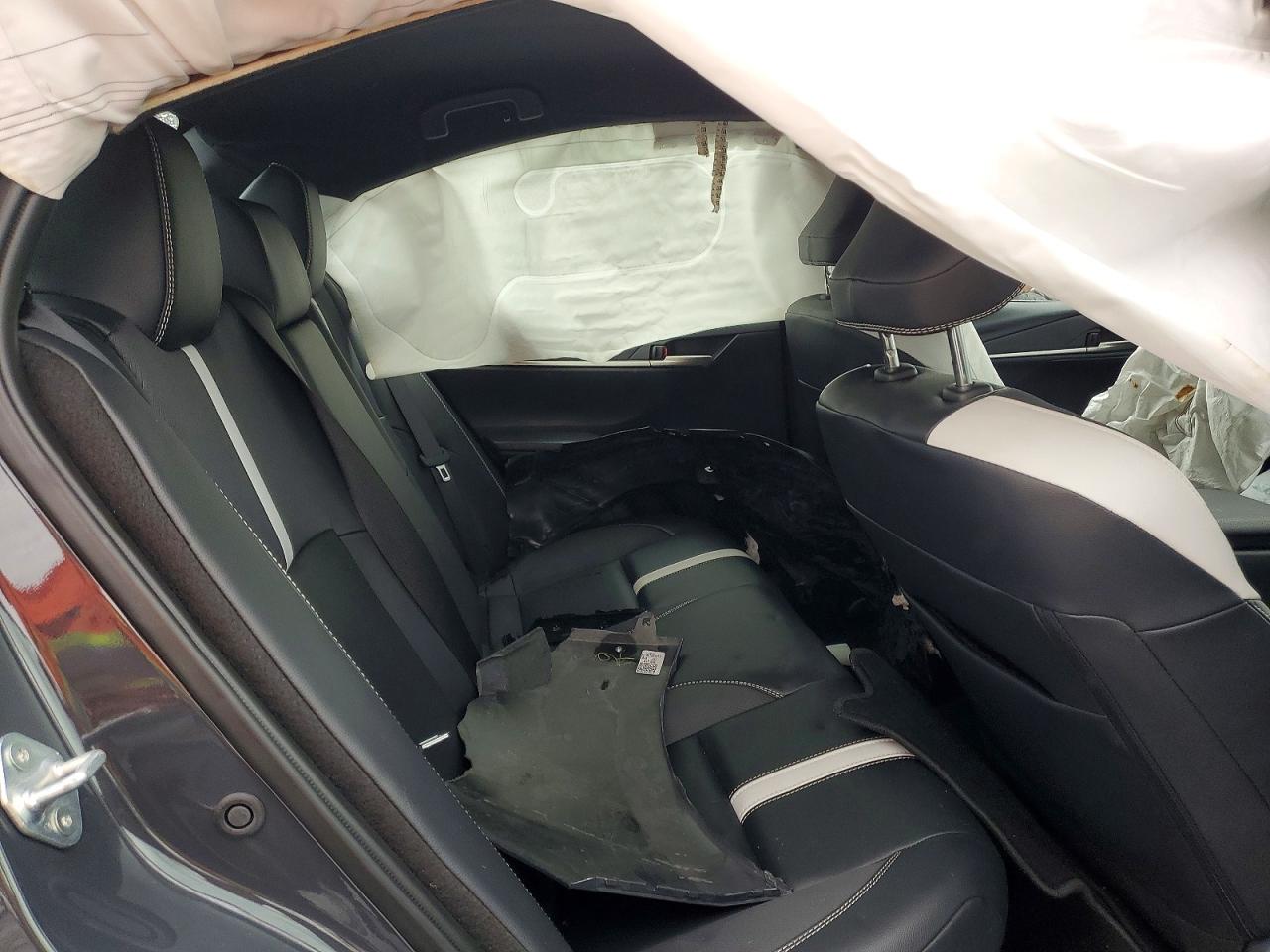2025 TOYOTA CAMRY XSE photo 10
